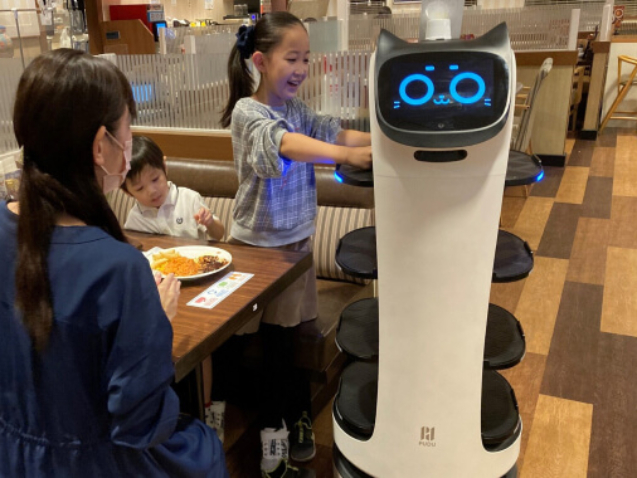 how to use robots in restaurant