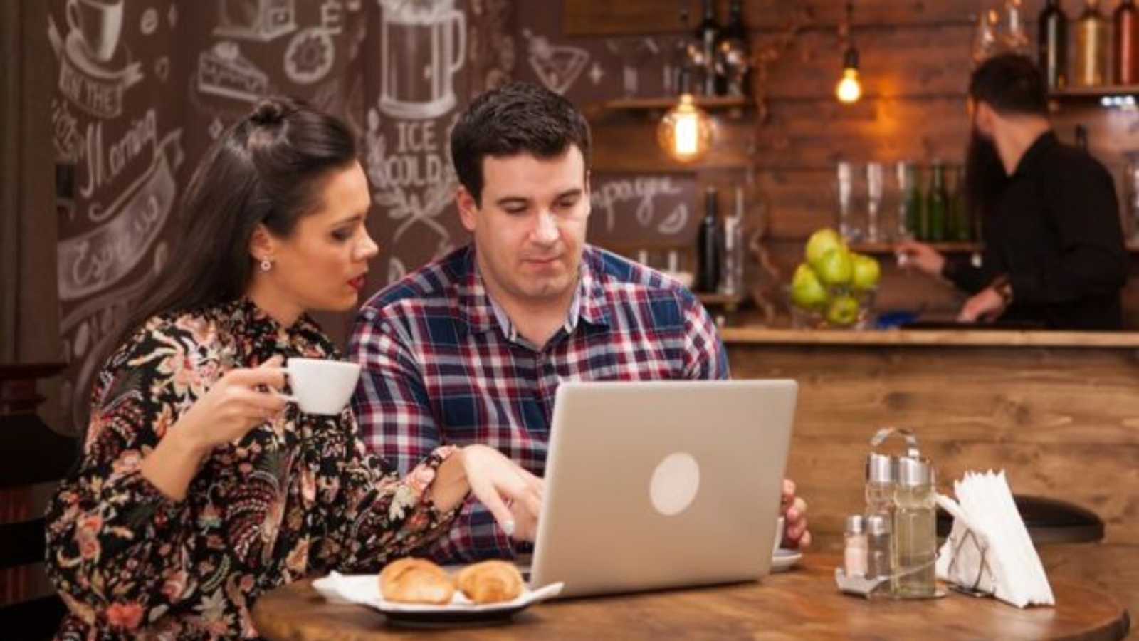 how to make restaurant reputation management better
